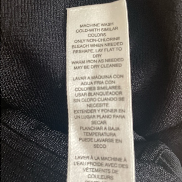 White House Black Market Elegant Black Top - Picture 6 of 6